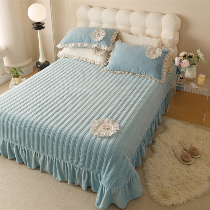 91家纺网 家纺一手货源 找家纺 胜权 AB版仿兔绒牛奶绒加厚韩国绒刺绣夹棉床盖单件保暖三件套 莫奈蓝