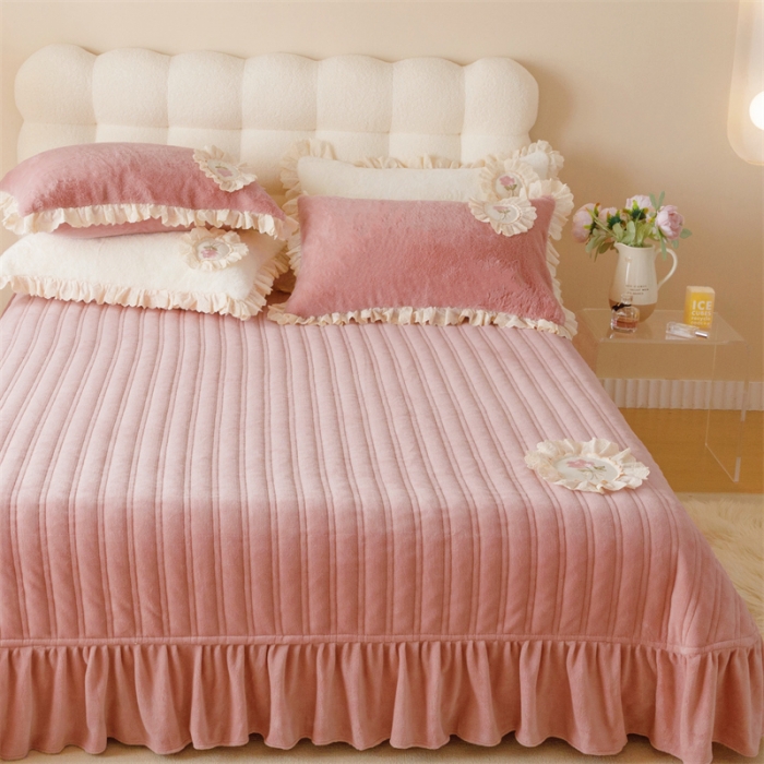 91家纺网 家纺一手货源 找家纺 胜权 AB版仿兔绒牛奶绒加厚韩国绒刺绣夹棉床盖单件保暖三件套 珊瑚粉