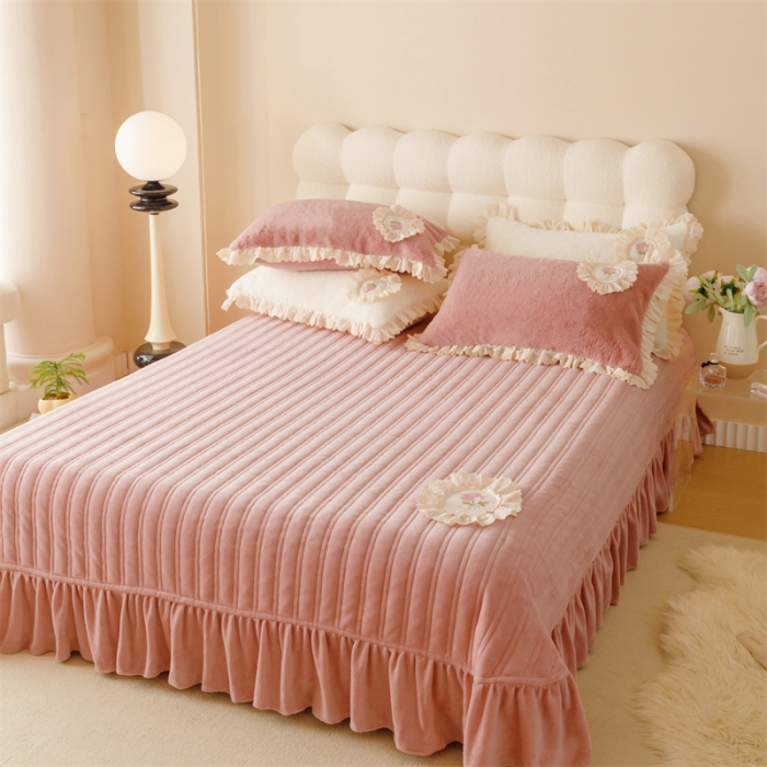 91家纺网 家纺一手货源 找家纺 胜权 AB版仿兔绒牛奶绒加厚韩国绒刺绣夹棉床盖单件保暖三件套 珊瑚粉