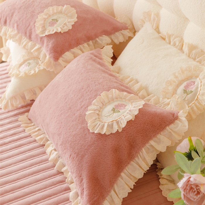 91家纺网 家纺一手货源 找家纺 胜权 AB版仿兔绒牛奶绒加厚韩国绒刺绣夹棉床盖单件保暖三件套 珊瑚粉