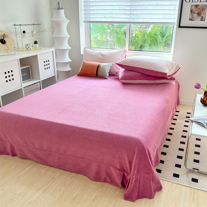 91家纺网 家纺一手货源 找家纺 三沁 2023新款全棉水洗棉加绒四件套 棉绒-树莓红条