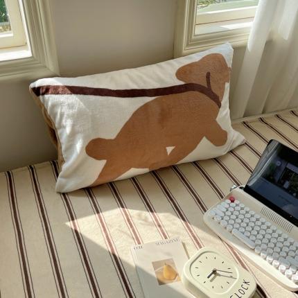 91家纺网 家纺一手货源 找家纺 （总）桃喜 2024新款牛奶绒卡通数码印花绣标单品枕套