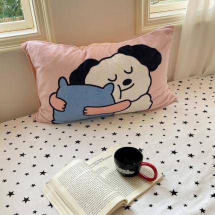 91家纺网 家纺一手货源 找家纺 （总）桃喜 2024新款牛奶绒卡通数码印花绣标单品枕套