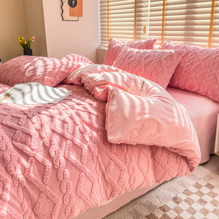 91家纺网 家纺一手货源 找家纺 潮邦创意家居 2025新款跑量款塔芙绒宝宝绒四件套 粉红