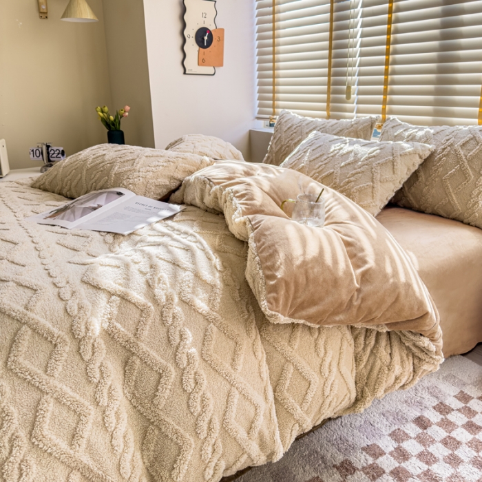 91家纺网 家纺一手货源 找家纺 潮邦创意家居 2025新款跑量款塔芙绒宝宝绒四件套 浅咖