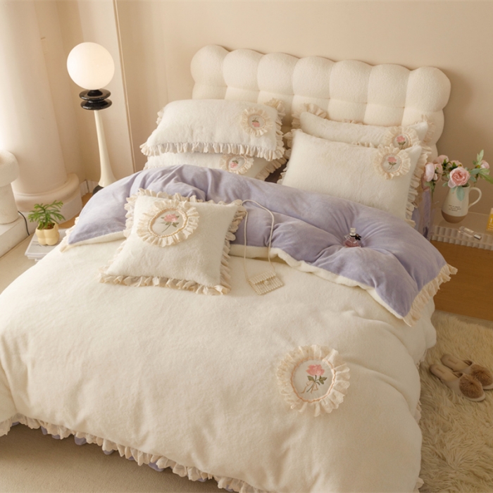91家纺网 家纺一手货源 找家纺 胜权 新款AB版仿兔绒牛奶绒加厚韩国绒刺绣夹棉床盖四件套 花茜紫