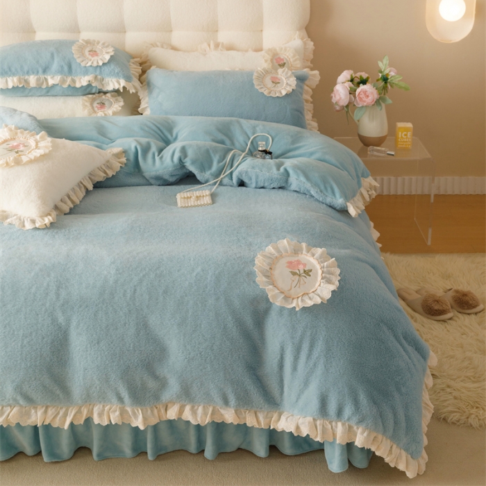 91家纺网 家纺一手货源 找家纺 胜权 新款AB版仿兔绒牛奶绒加厚韩国绒刺绣夹棉床盖四件套 莫奈蓝
