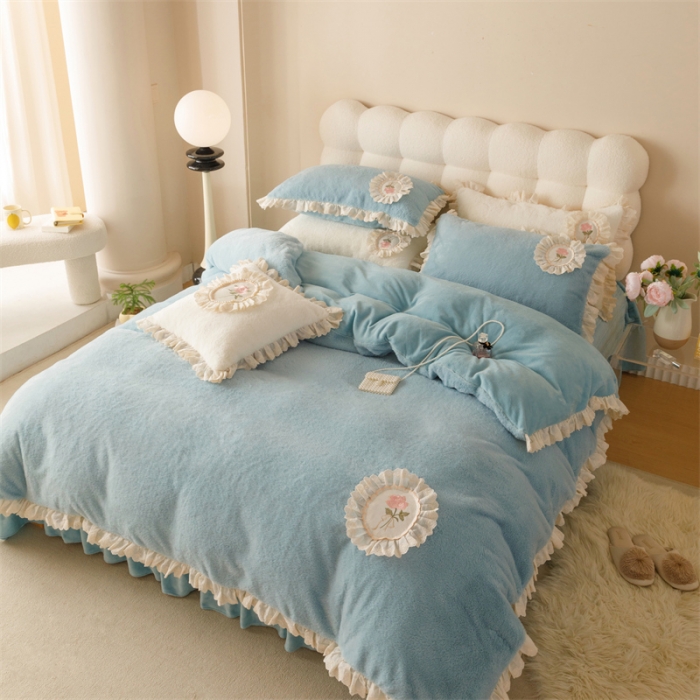 91家纺网 家纺一手货源 找家纺 胜权 新款AB版仿兔绒牛奶绒加厚韩国绒刺绣夹棉床盖四件套 莫奈蓝