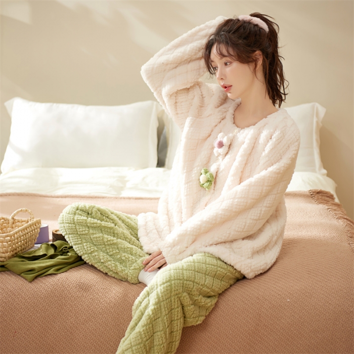 91家纺网 家纺一手货源 找家纺 洛兰沙 2023新款家居服W031