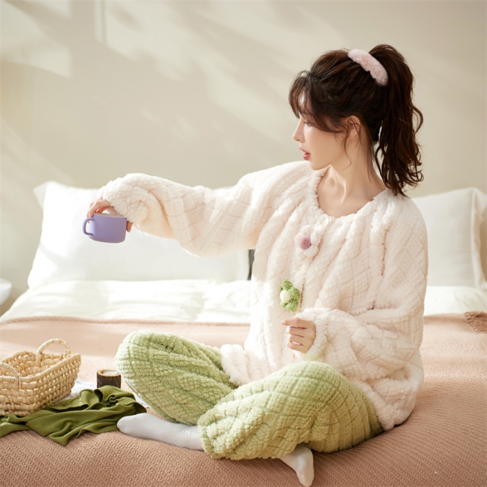 91家纺网 家纺一手货源 找家纺 洛兰沙 2023新款家居服W031