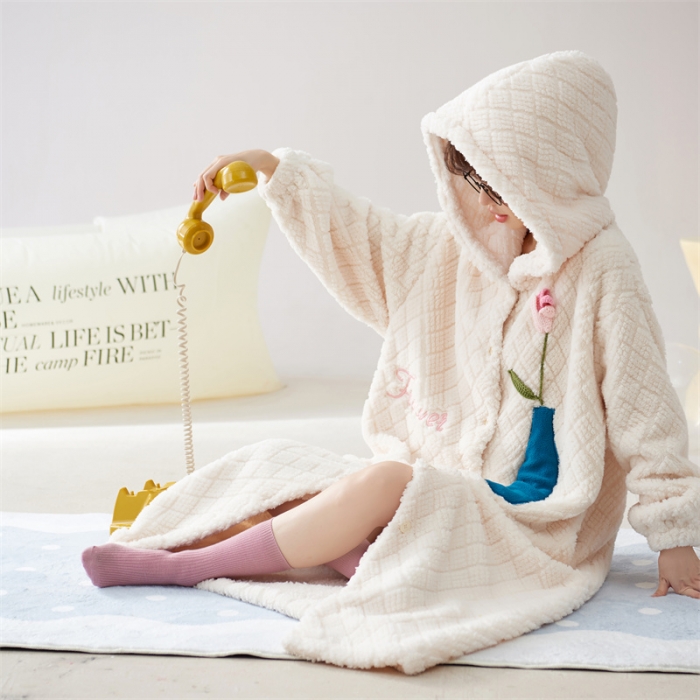 91家纺网 家纺一手货源 找家纺 洛兰沙 2023新款家居服W039