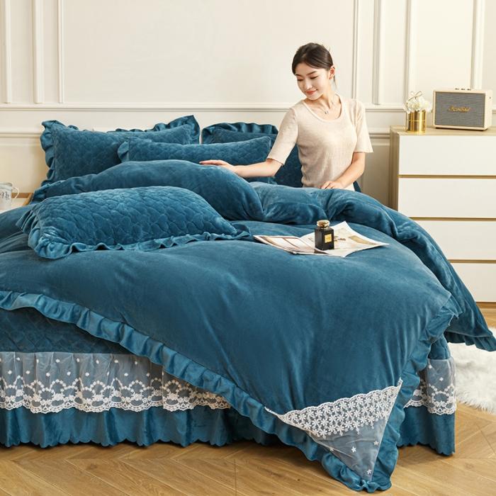 91家纺网 家纺一手货源 找家纺 漫布云家纺2023新款浪漫花语秋冬保暖加厚牛奶绒夹棉床盖四件套