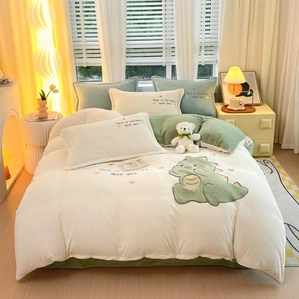 91家纺网 家纺一手货源 找家纺 （总）凡客家居 2023新款牛奶绒贴布绣四件套学生宿舍三件套