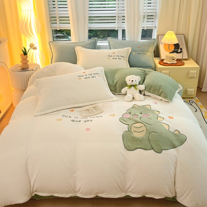 91家纺网 家纺一手货源 找家纺 （总）凡客家居 2023新款牛奶绒贴布绣四件套学生宿舍三件套