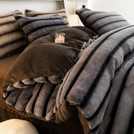 91家纺网 家纺一手货源 找家纺 总满座2025新款全消光牛奶绒兔兔绒仿兔毛双面印丹麦貂美拉德系列四件套