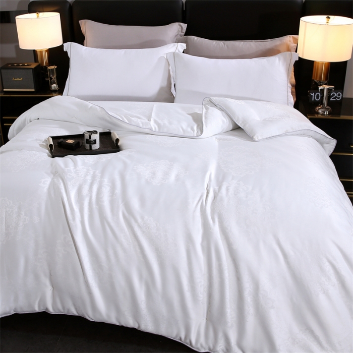 91家纺网 家纺一手货源 找家纺 恒鑫家纺 2023新款提花蚕丝被春秋被保暖被子被芯冬被子母被 月光白