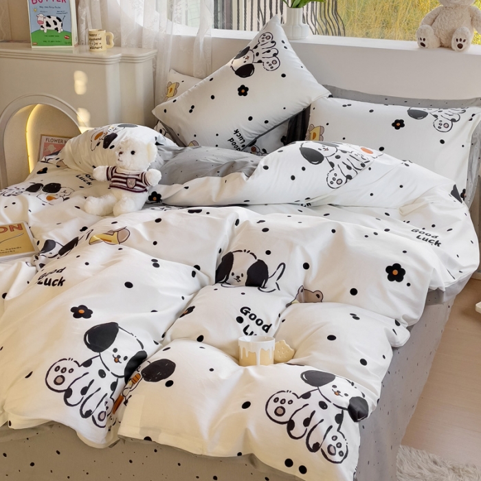 91家纺网 家纺一手货源 找家纺 金丝鸟 2023新款全棉可爱卡通印花小清新四件套-第二批 斑点欢乐狗