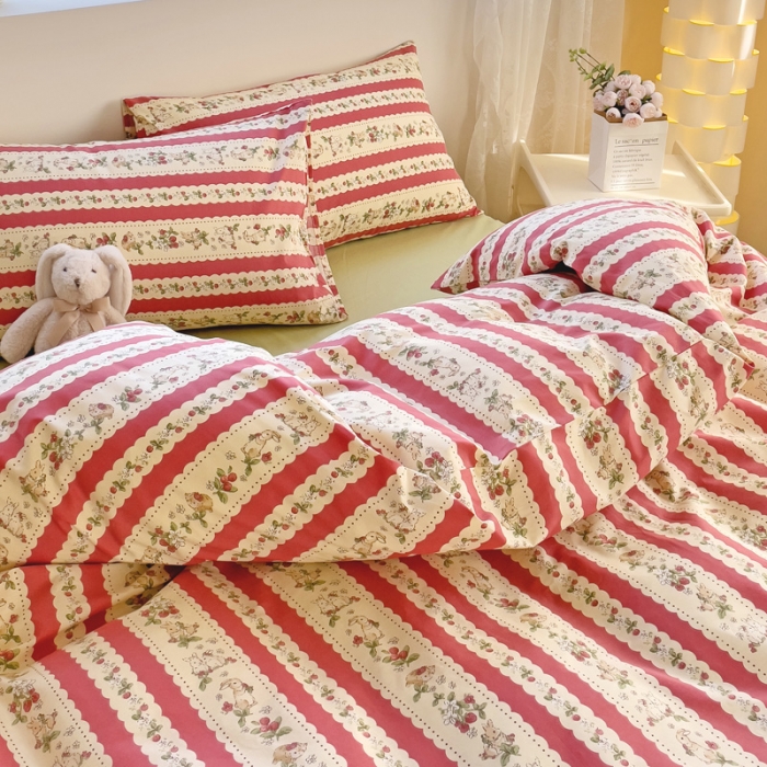 91家纺网 家纺一手货源 找家纺 金丝鸟 2023新款全棉可爱卡通印花小清新四件套-第二批 欢乐草莓兔