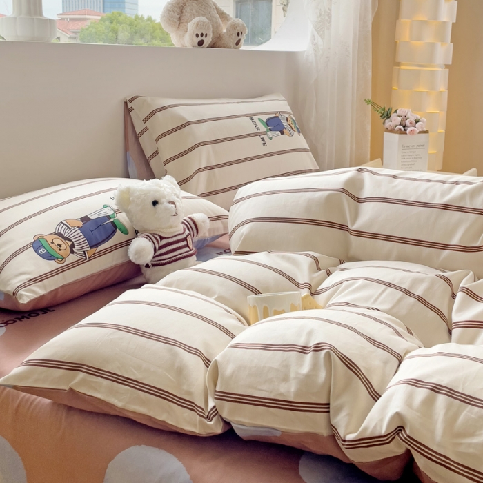 91家纺网 家纺一手货源 找家纺 金丝鸟 2023新款全棉可爱卡通印花小清新四件套-第二批 条纹绅士熊