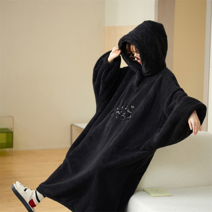 91家纺网 家纺一手货源 找家纺 洛兰沙 2023新款家居服W053