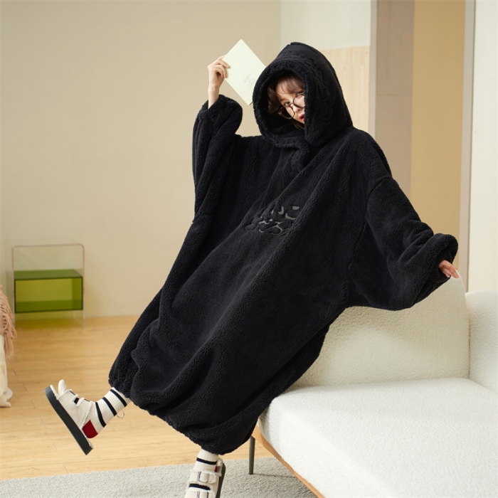 91家纺网 家纺一手货源 找家纺 洛兰沙 2023新款家居服W053