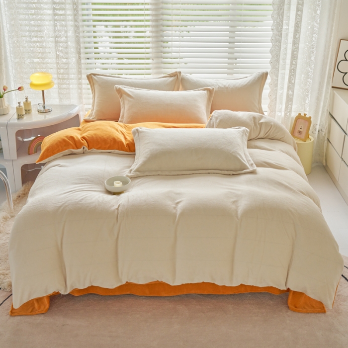 91家纺网 家纺一手货源 找家纺 慕晨 2023新款纯色牛奶绒双拼四件套 奶白+爱玛橙
