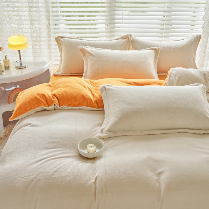 91家纺网 家纺一手货源 找家纺 慕晨 2023新款纯色牛奶绒双拼四件套 奶白+爱玛橙