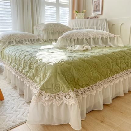 网红馆 2025新款花间浪漫牛奶雕花绒床盖 果绿色
