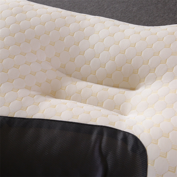 91家纺网 家纺一手货源 找家纺 赛格时代家居 2023新款针织水立方护颈枕