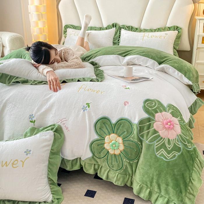 91家纺网 家纺一手货源 找家纺 漫布云9斤230g韩版公主风立体花朵牛奶绒四件套宝宝绒贴布绣兔毛绒被套