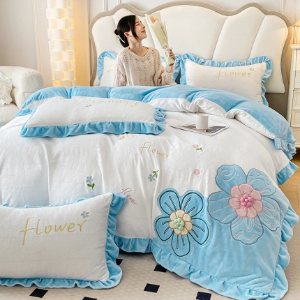 91家纺网 家纺一手货源 找家纺 漫步云240g全消光韩版花边牛奶绒贴布绣刺绣四件套法莱兔毛绒金貂婴儿绒