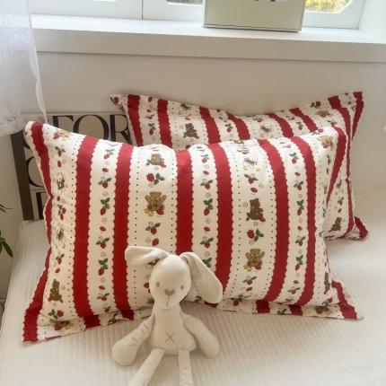 91家纺网 家纺一手货源 找家纺 百寐 2023新款13372全棉印花信封枕套加大宜家大枕芯保护套 圣诞熊