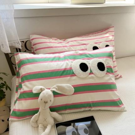 91家纺网 家纺一手货源 找家纺 （总）百寐 2023新款混搭毛巾绣大眼睛13372全棉枕套多巴胺组合