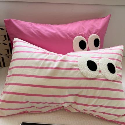 91家纺网 家纺一手货源 找家纺 （总）百寐 2023新款混搭毛巾绣大眼睛13372全棉枕套多巴胺组合