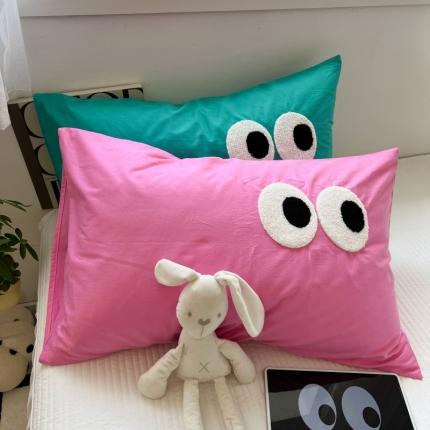 91家纺网 家纺一手货源 找家纺 （总）百寐 2023新款混搭毛巾绣大眼睛13372全棉枕套多巴胺组合