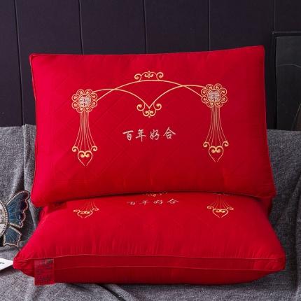 91家纺网 家纺一手货源 找家纺 （总）大熊 2023新款时尚婚庆刺绣枕芯48*74/只