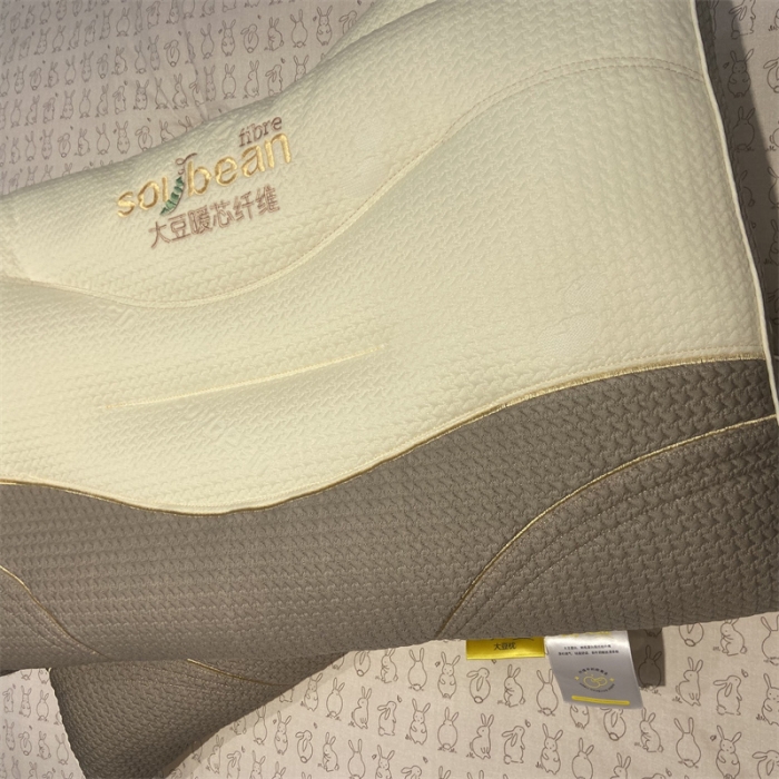 91家纺网 家纺一手货源 找家纺 剑桥枕业 2023全新枕芯系列-大豆暖心枕羽丝定型枕48*74CM每只