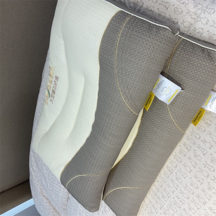 91家纺网 家纺一手货源 找家纺 剑桥枕业 2023全新枕芯系列-大豆暖心枕羽丝定型枕48*74CM每只