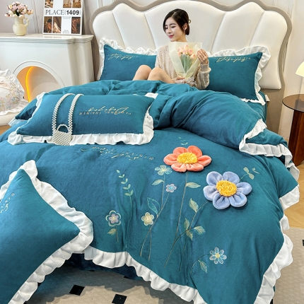 91家纺网 家纺一手货源 找家纺 9斤230g全消光婴儿绒被套兔毛绒牛奶绒贴布绣刺绣花四件套小清新