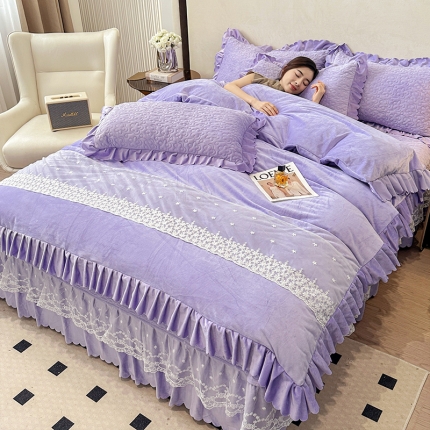 91家纺网 家纺一手货源 找家纺 11斤高克重婴儿绒夹棉床盖四件套牛奶绒贴布绣花刺绣蕾丝床盖床裙款