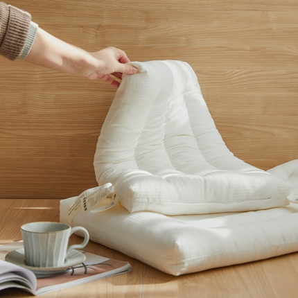 91家纺网 家纺一手货源 找家纺 2025新款 自然的原棉 安心睡眠 长久相伴 纯洁大豆羽丝绒枕