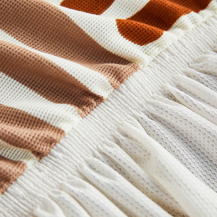 91家纺网 家纺一手货源 找家纺 丝绮鹿 2023新款针织柔肤格沙发床套裙边款 米咖条纹