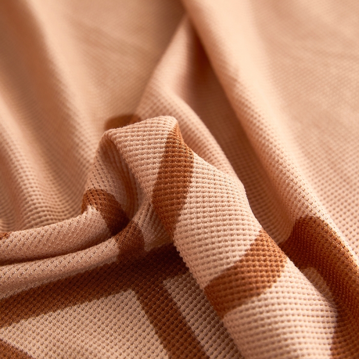 91家纺网 家纺一手货源 找家纺 丝绮鹿 2023新款针织柔肤格沙发套（裙边款） 简爱-杏色