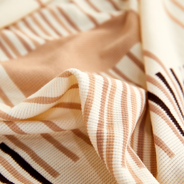 91家纺网 家纺一手货源 找家纺 丝绮鹿2023针织柔肤格贵妃沙发套松紧款 买一个沙发套默认送一个抱枕套 简素线条-黑