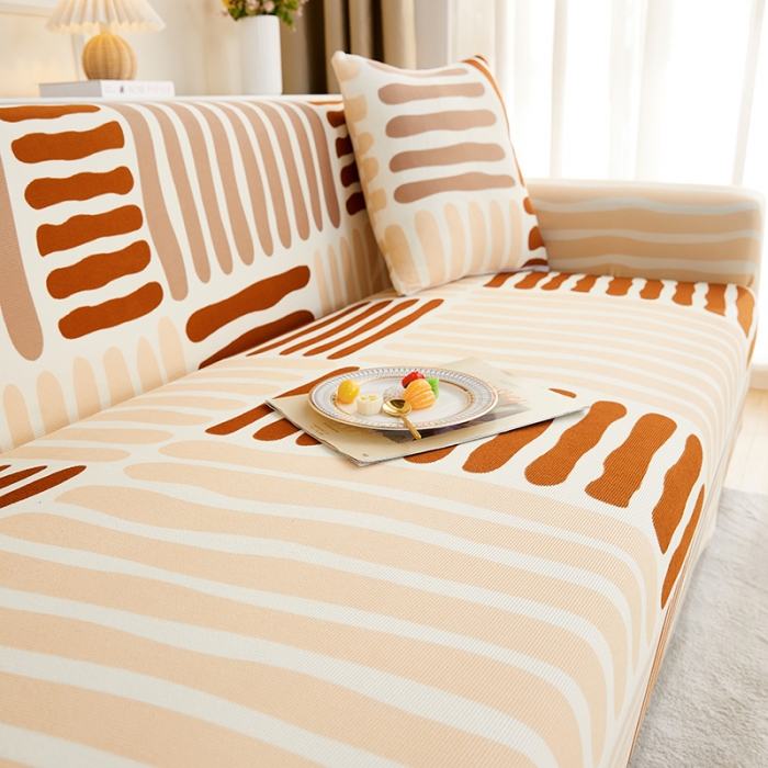 91家纺网 家纺一手货源 找家纺 丝绮鹿2023针织柔肤格三人沙发套松紧款 买一个沙发套默认送一个抱枕套 米咖条纹