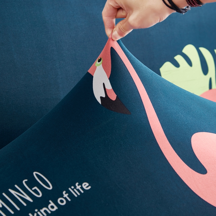 91家纺网 家纺一手货源 找家纺 丝绮鹿 2023新款牛奶丝沙发床套（裙边款） 爱情鸟