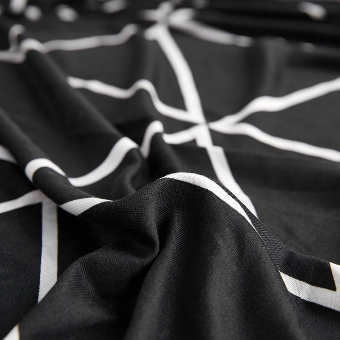 91家纺网 家纺一手货源 找家纺 丝绮鹿 2023新款牛奶丝沙发床套（裙边款） 黑白线格