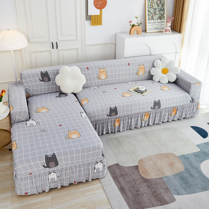 91家纺网 家纺一手货源 找家纺 丝绮鹿 2023新款牛奶丝沙发套贵妃图（裙边款） 方格猫咪