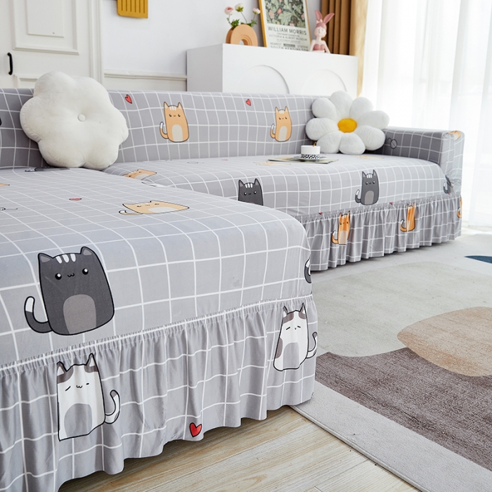 91家纺网 家纺一手货源 找家纺 丝绮鹿 2023新款牛奶丝沙发套贵妃图（裙边款） 方格猫咪