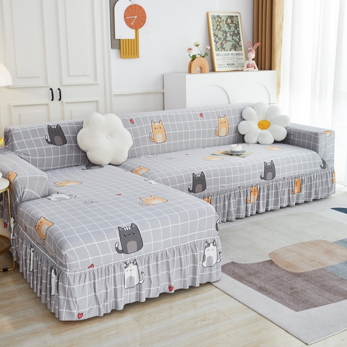 91家纺网 家纺一手货源 找家纺 丝绮鹿 2023新款牛奶丝沙发套贵妃图（裙边款） 方格猫咪